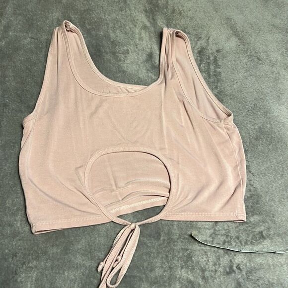 Garage Crop Tank. Medium. Pink - Picture 5 of 7
